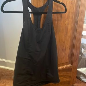 Lululemon workout too.